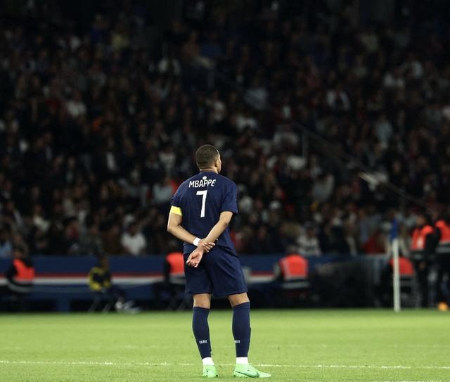 转折点!勒沃库森远射贴柱,法国杯赛后攻防权衡,信心回归,纪律约束更严格 转折点!勒沃库森远射贴柱,法国杯赛后攻防权衡,信心回归,纪律约束更严格