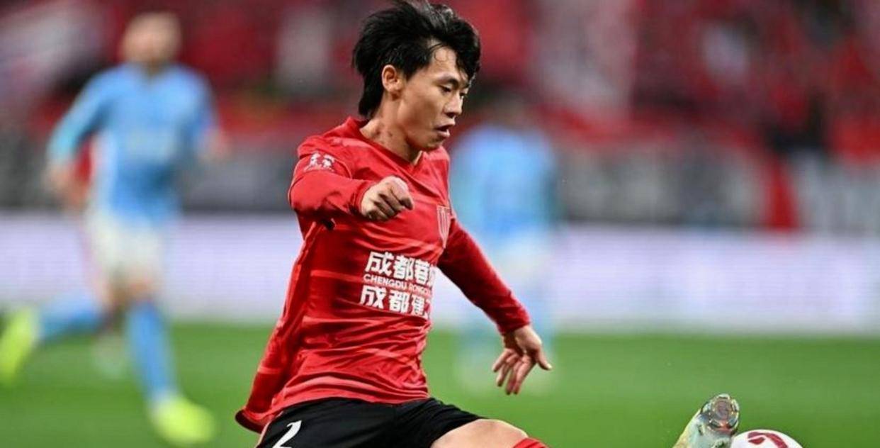 集结日体能课后，成都蓉城手感冰凉备战法甲，震撼外界，资深球员宣示担当的简单介绍