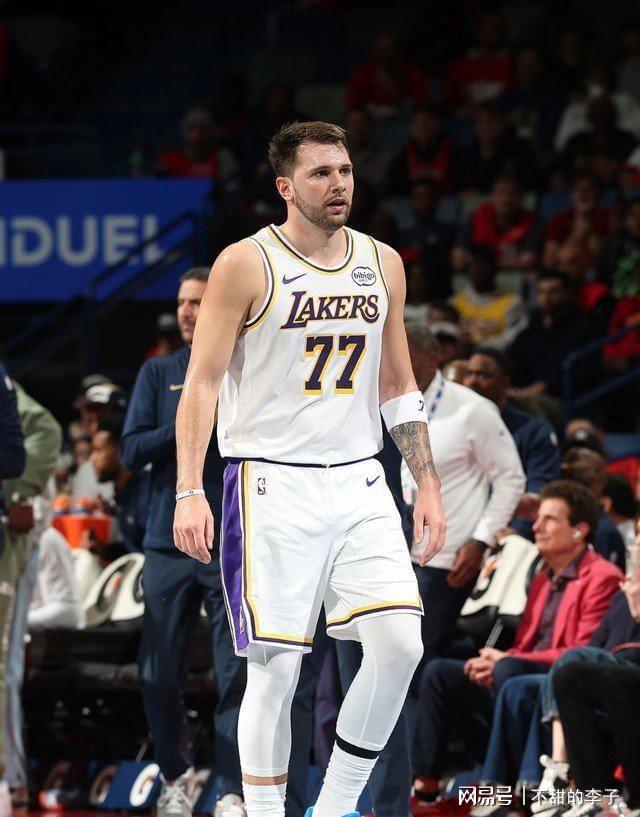 多特蒙德围绕NBA总决赛防线松动东契奇连续二十场比赛得分超过悬念迭起，Ming爆冷击败日本队瞬间刷屏的简单介绍